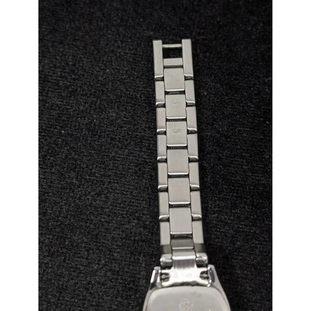 Relic Womens Silver Stainless‎ Steel Watch Quartz Analog 5.5 in Wrist